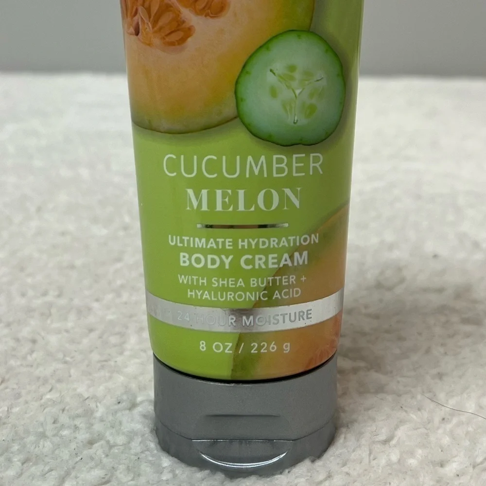 Bath & Body Works "Cucumber Melon" Body Creme, Scrub & Mist Gift Bundle - Picture 9 of 10